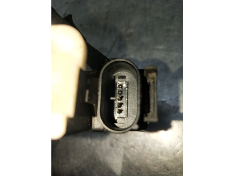 Recambio de motor cierre centralizado delantero derecho para audi a3 (8l1) 1.9 tdi referencia OEM IAM  3P 