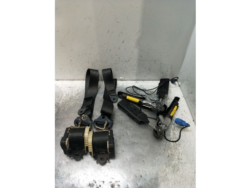 Recambio de juego cinturones delantero para citroën c3 i (fc_, fn_) 1.4 hdi referencia OEM IAM  5P 2002