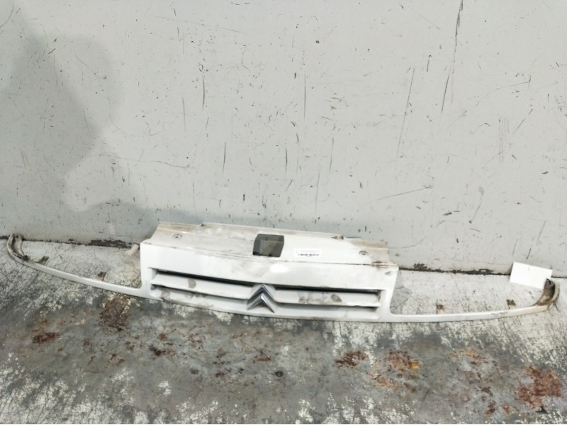 Recambio de rejilla delantera para mercedes-benz clase e (w124) berlina referencia OEM IAM   