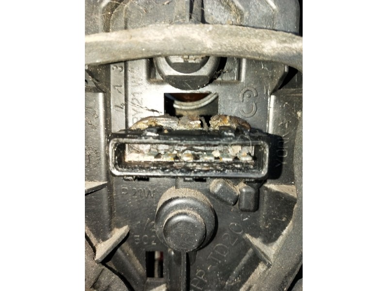 Recambio de piloto trasero izquierdo para peugeot partner monospace (5_, g_) 2.0 hdi referencia OEM IAM   2003