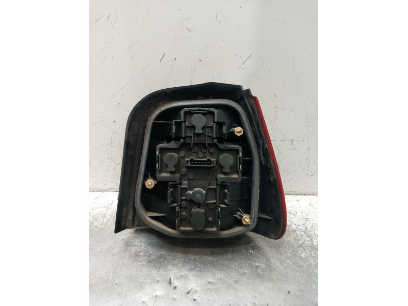 Recambio de piloto trasero izquierdo para skoda felicia i (6u1) 1.3 referencia OEM IAM   1994