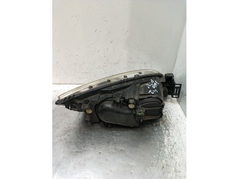 Recambio de faro izquierdo para ford mondeo iii sedán (b4y) 2.0 tdci referencia OEM IAM   