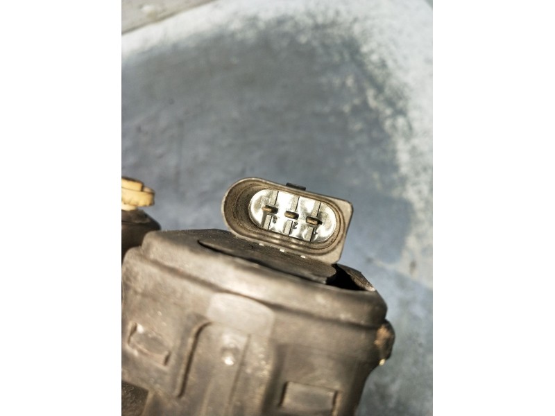 Recambio de faro derecho para audi a3 (8l1) 1.9 tdi referencia OEM IAM 1EF96303020 8L0941030A 