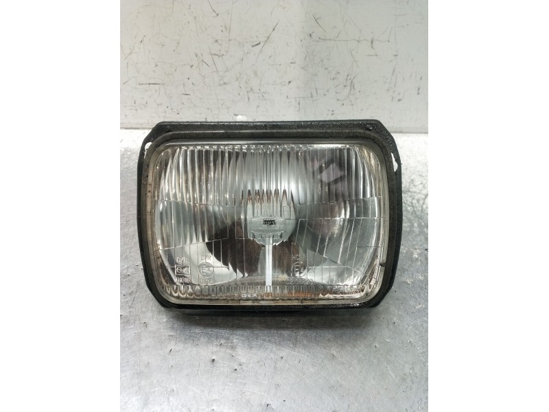 Recambio de faro derecho para daihatsu feroza 1.6 referencia OEM IAM   1988