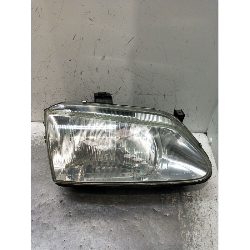 Recambio de faro derecho para renault megane i (ba0/1_) 1.9 d eco (ba0a, ba0u, ba0r) referencia OEM IAM   