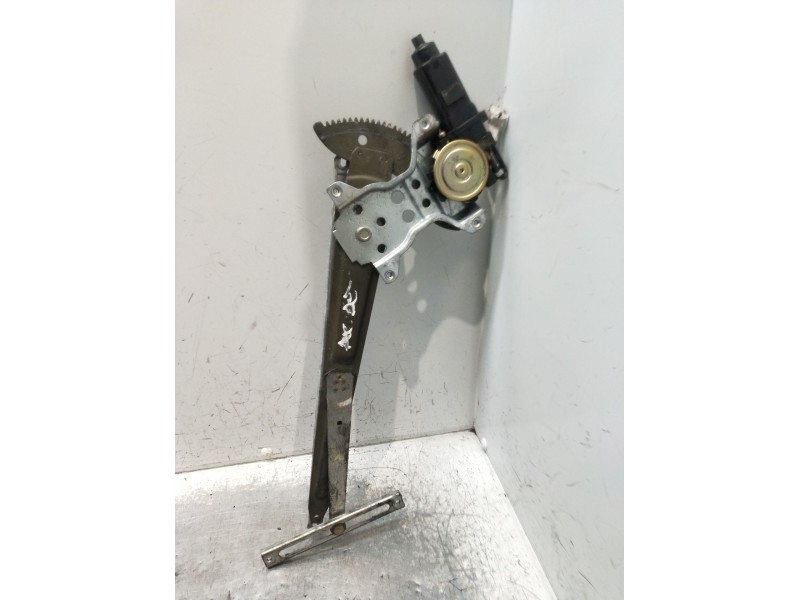 Recambio de elevalunas delantero derecho para daihatsu feroza 1.6 referencia OEM IAM  3P 1998