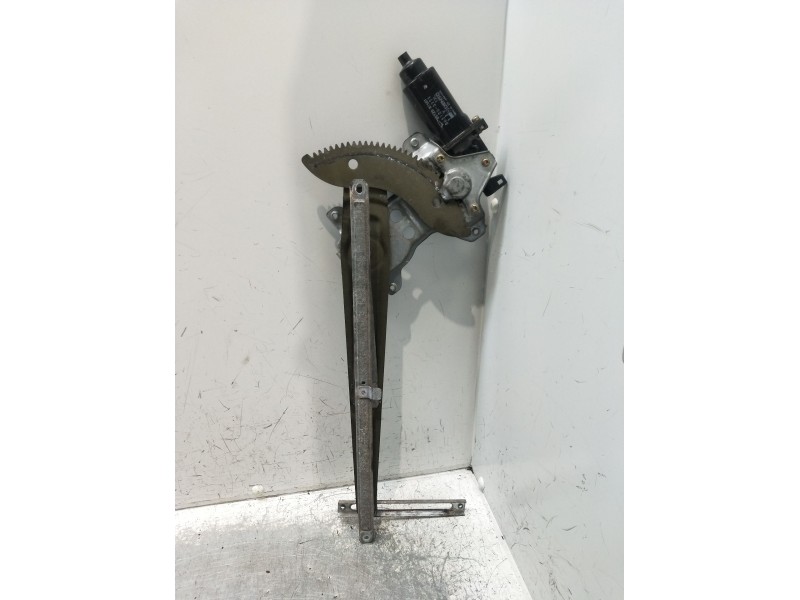 Recambio de elevalunas delantero izquierdo para daihatsu feroza 1.6 referencia OEM IAM  3P 1988