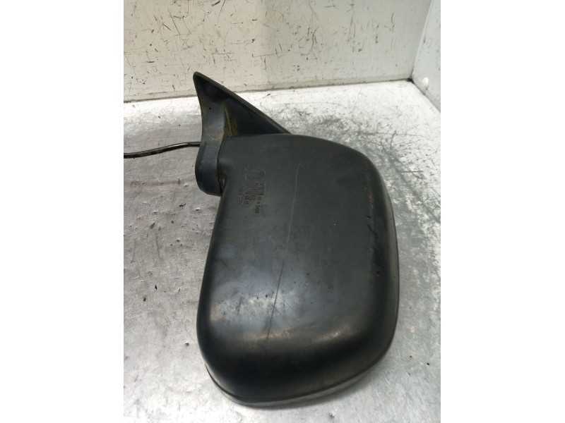 Recambio de retrovisor izquierdo para daihatsu feroza 1.6 referencia OEM IAM  ELÉCTRICO 1988