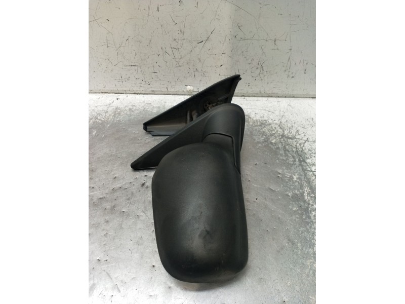 Recambio de retrovisor derecho para skoda felicia i (6u1) 1.3 referencia OEM IAM  MANUAL 1994