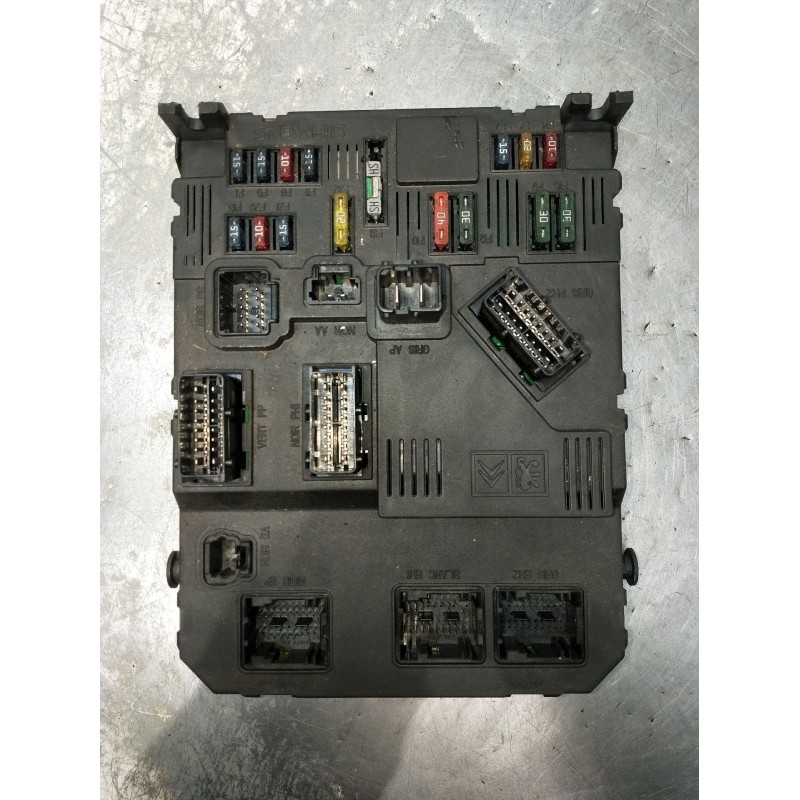 Recambio de caja reles / fusibles para peugeot partner monospace (5_, g_) 2.0 hdi referencia OEM IAM 9650584580 BSIE0100 S118085