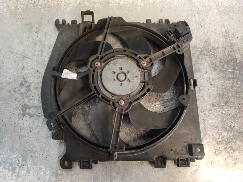 Recambio de electroventilador para renault clio iii 1.4 16v referencia OEM IAM 8200525991 1831441000 1831442016 1831717016