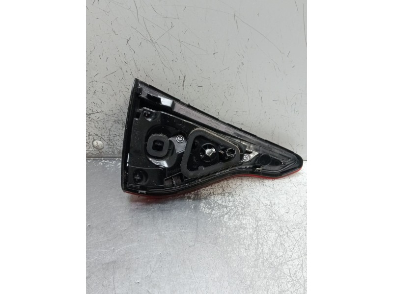 Recambio de piloto trasero derecho interior para renault clio v referencia OEM IAM 265503395R 265504450R 2019 LED