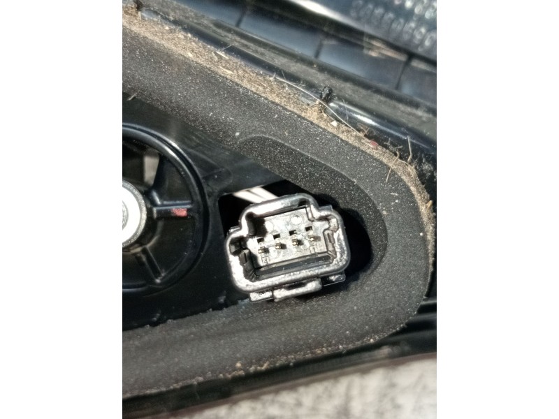 Recambio de piloto trasero derecho interior para renault clio v referencia OEM IAM 265503395R 265504450R 2019 LED