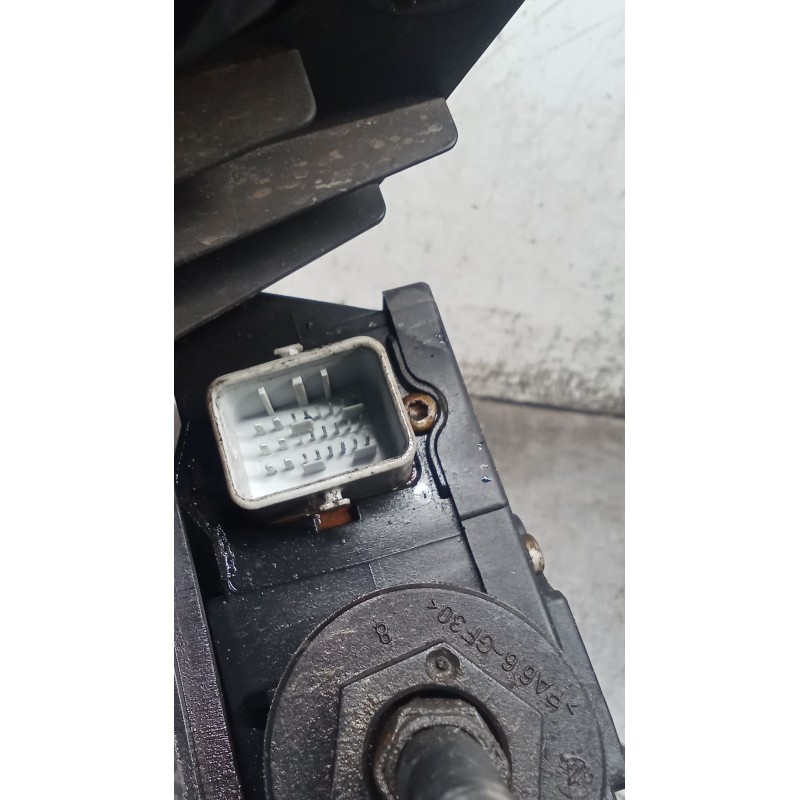 Recambio de freno de mano electrico para renault grand scénic ii (jm0/1_) 1.9 dci (jm14) referencia OEM IAM 8200522628A  