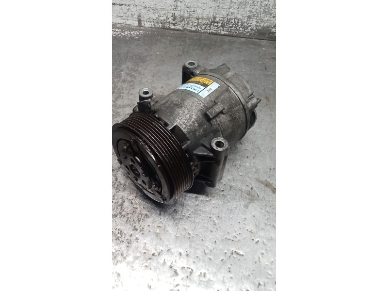 Recambio de compresor aire acondicionado para renault scénic ii (jm0/1_) 1.9 dci (jm0g, jm12, jm1g, jm2c) referencia OEM IAM 820