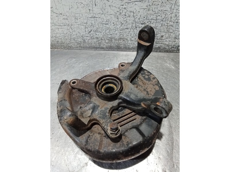 Recambio de mangueta delantera izquierda para daihatsu feroza 1.6 referencia OEM IAM   88
