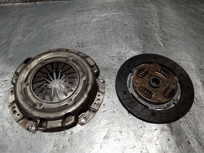 Recambio de kit embrague para daihatsu feroza 1.6 referencia OEM IAM MCK1613 MCK1618 88