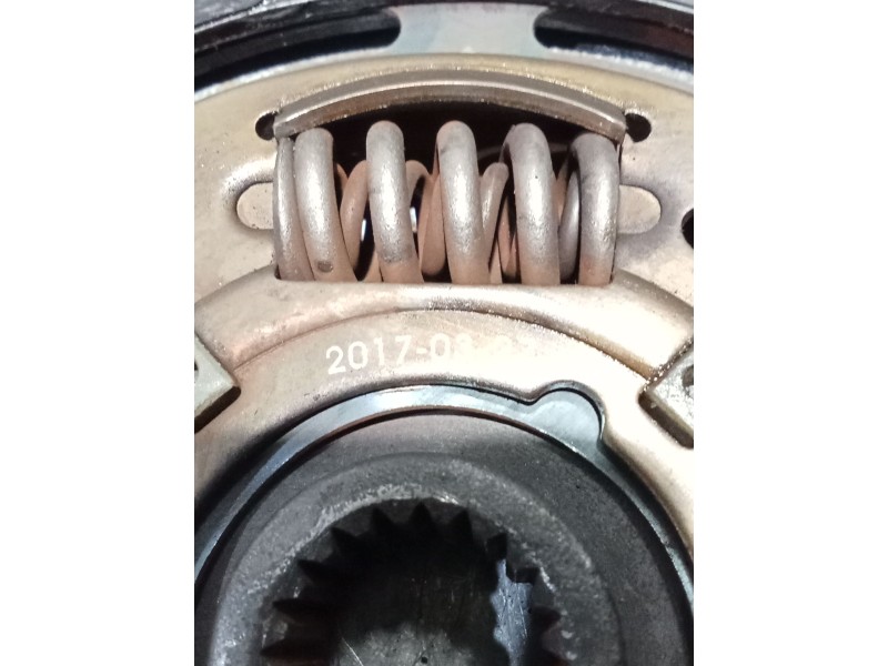 Recambio de kit embrague para daihatsu feroza 1.6 referencia OEM IAM MCK1613 MCK1618 88