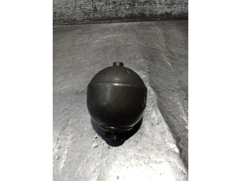 Recambio de acumulador central amortiguacion para citroën xantia (x1_, x2_) 1.8 i 16v referencia OEM IAM 96154588  98 ESFERA