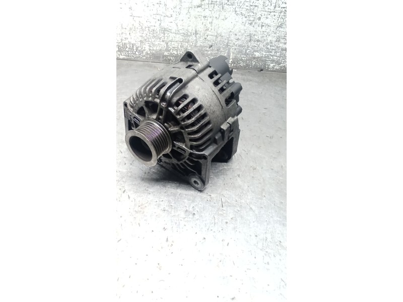 Recambio de alternador para renault grand scénic ii (jm0/1_) 1.9 dci (jm14) referencia OEM IAM 8200667610  