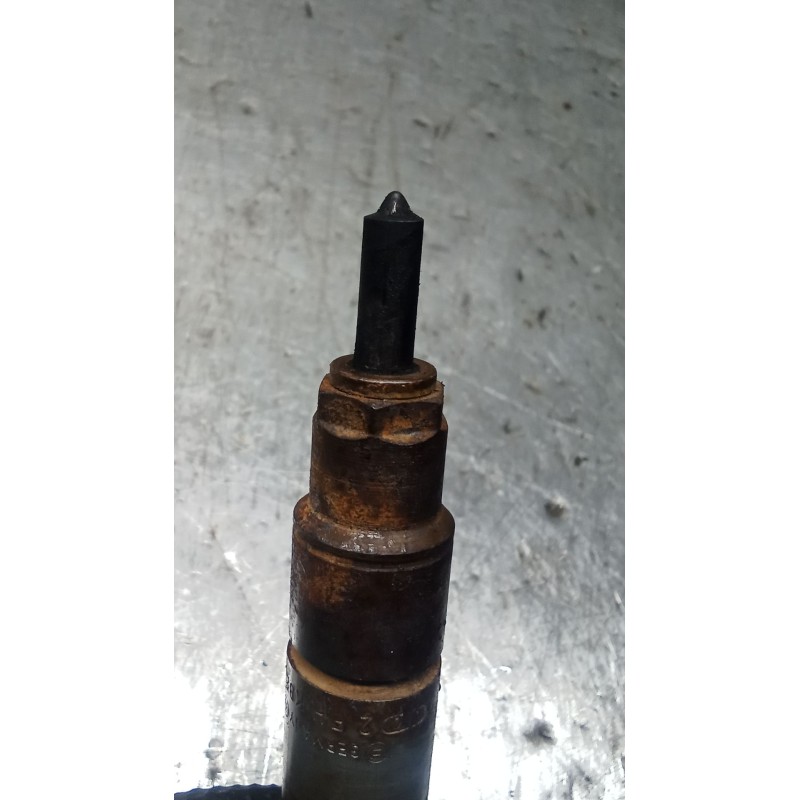Recambio de inyector para audi 80 b4 sedán (8c2) 1.9 tdi referencia OEM IAM 2FHKBEL58P87 028130201G BOSCH