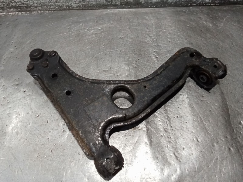 Recambio de brazo suspension inferior delantero izquierdo para opel astra h gtc (a04) 1.9 cdti (l08) referencia OEM IAM   04