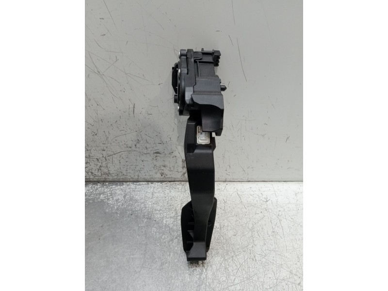 Recambio de potenciometro pedal para renault clio v referencia OEM IAM 180108467R 6PV01290203 2019
