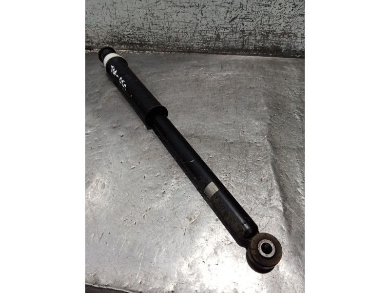 Recambio de amortiguador trasero derecho para renault clio v referencia OEM IAM   97