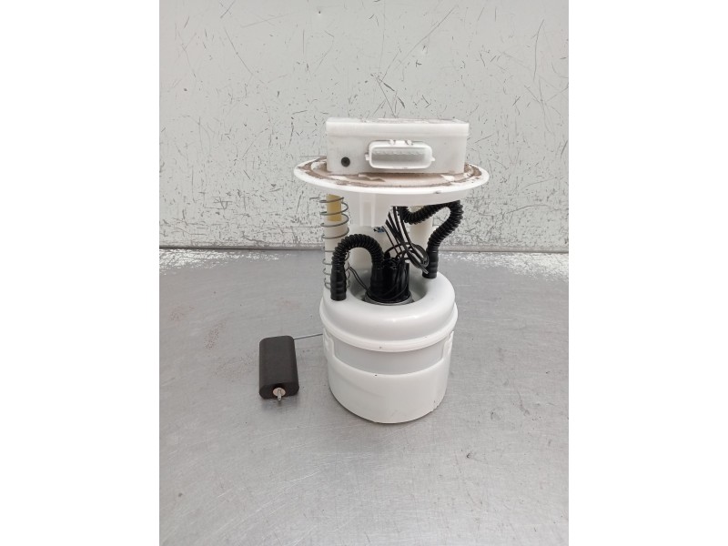 Recambio de bomba combustible para renault clio v referencia OEM IAM 172021618R 100130159AB 2019