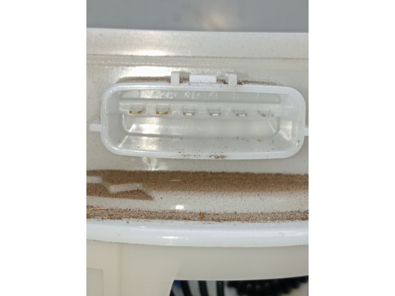 Recambio de bomba combustible para renault clio v referencia OEM IAM 172021618R 100130159AB 2019