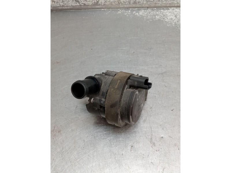 Recambio de bomba agua para renault clio v referencia OEM IAM 0392023219 925164GA0A 2019
