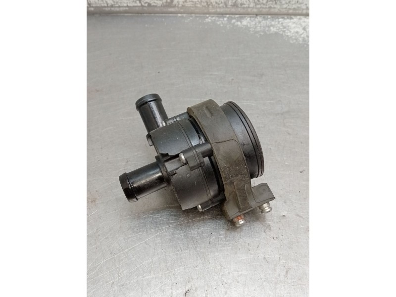 Recambio de bomba agua para renault clio v referencia OEM IAM 0392023219 925164GA0A 2019
