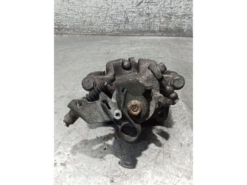 Recambio de pinza freno trasera izquierda para opel astra h gtc (a04) 1.9 cdti (l08) referencia OEM IAM   04