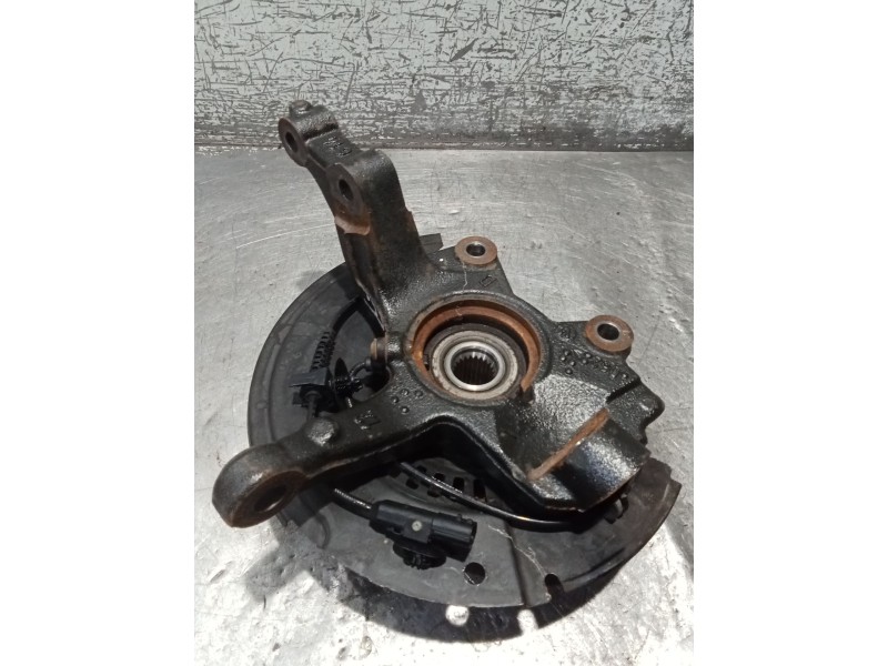 Recambio de mangueta delantera izquierda para renault clio v referencia OEM IAM   97