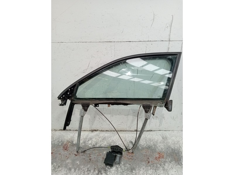 Recambio de elevalunas delantero izquierdo para audi a4 b6 (8e2) 2.5 tdi referencia OEM IAM 8E0837629  2001 4P