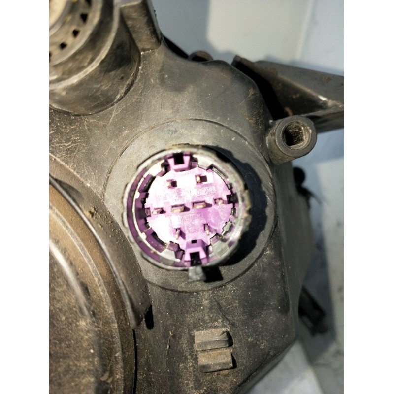 Recambio de faro izquierdo para fiat doblo cargo (263_) 1.3 d multijet referencia OEM IAM 0439099900010 51810672 2010