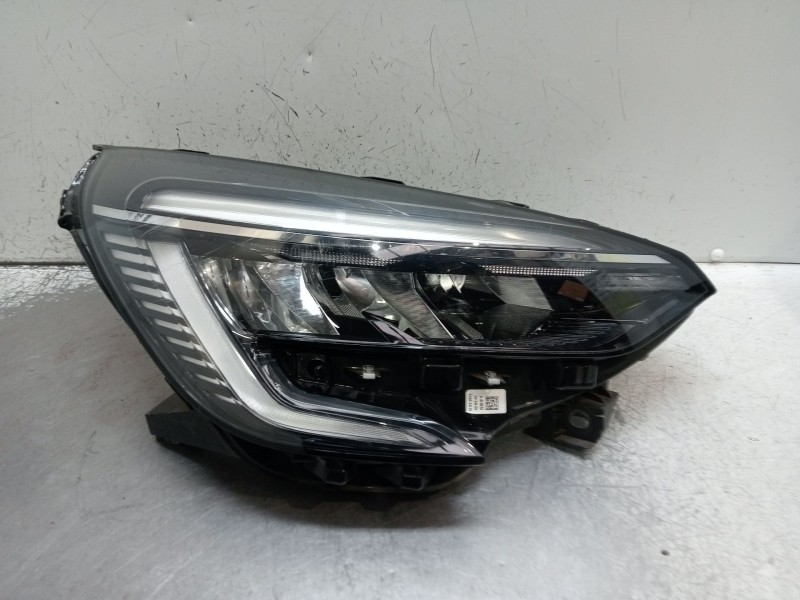 Recambio de faro derecho para renault clio v referencia OEM IAM 260104922R VER FOTOS 2019 LE20A6459