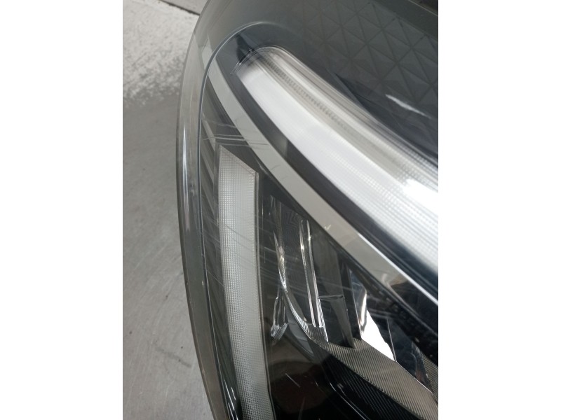 Recambio de faro derecho para renault clio v referencia OEM IAM 260104922R VER FOTOS 2019 LE20A6459