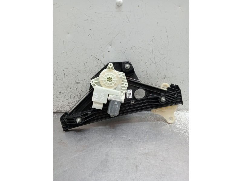 Recambio de elevalunas trasero derecho para renault clio v referencia OEM IAM 827209773R 5P 2019