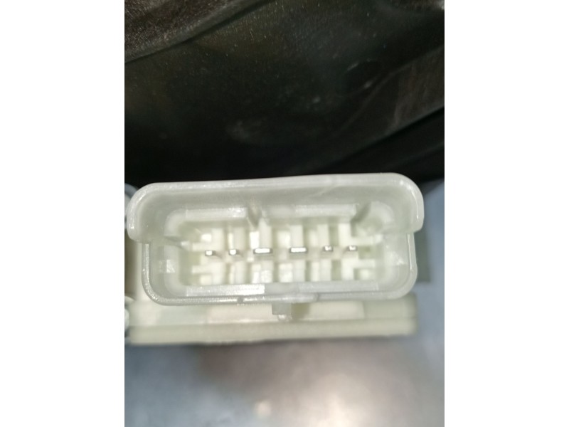 Recambio de elevalunas trasero derecho para renault clio v referencia OEM IAM 827209773R 5P 2019