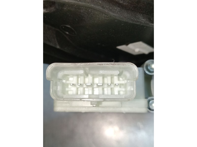 Recambio de elevalunas trasero izquierdo para renault clio v referencia OEM IAM 827217837R 5P 2019