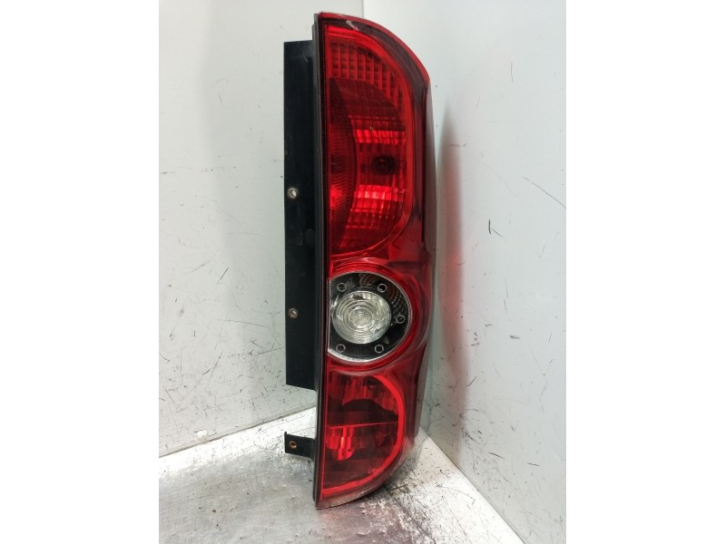 Recambio de piloto trasero derecho para fiat doblo cargo (263_) 1.3 d multijet referencia OEM IAM 02037299900010  2010