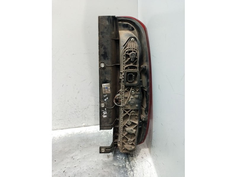 Recambio de piloto trasero izquierdo para fiat doblo cargo (263_) 1.3 d multijet referencia OEM IAM   2010