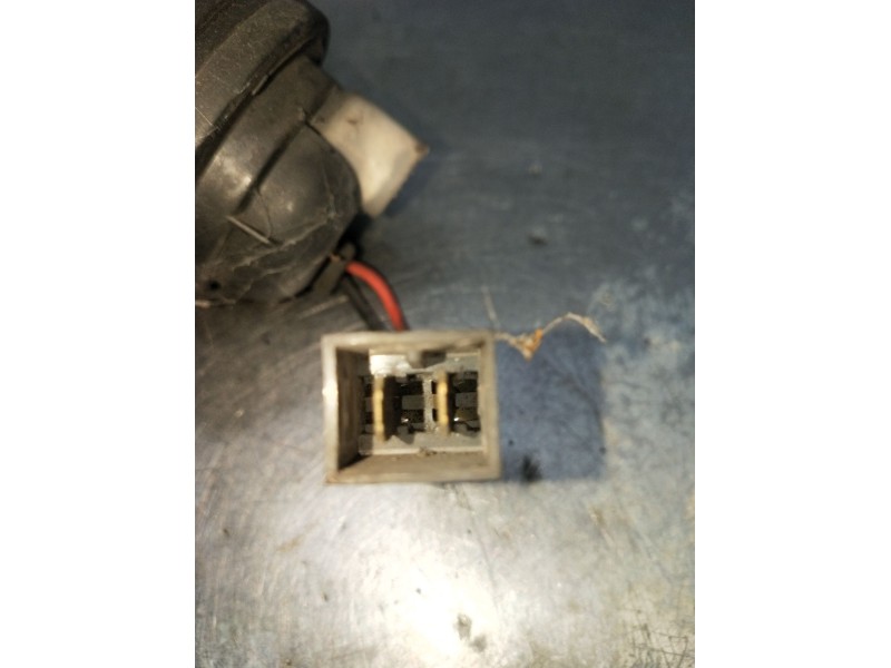 Recambio de faro antiniebla derecho para renault clio ii (bb_, cb_) 1.2 (bb0a, bb0f, bb10, bb1k, bb28, bb2d, bb2h, cb0a,... refe