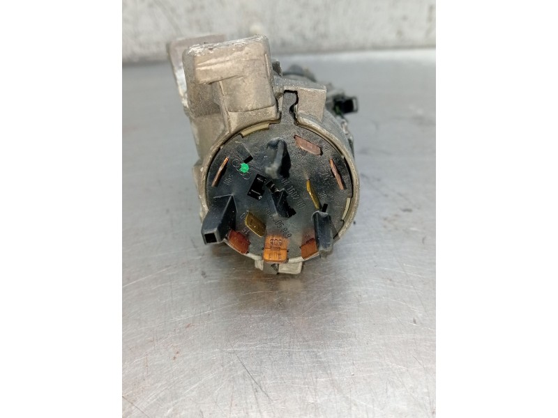 Recambio de conmutador de arranque para audi a4 b6 (8e2) 2.5 tdi referencia OEM IAM 4B0905851G  2001