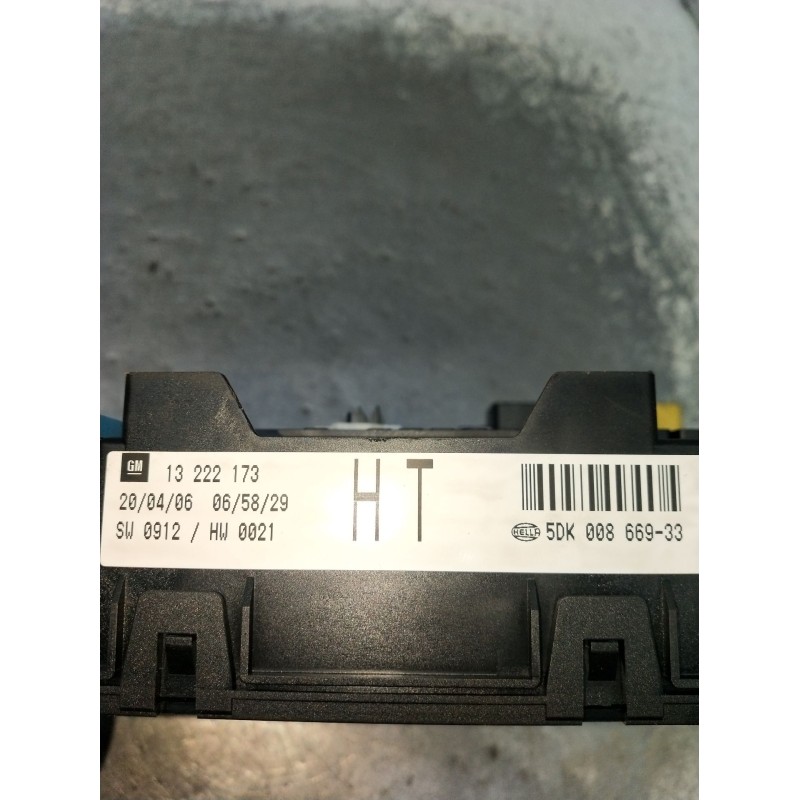 Recambio de caja reles / fusibles para opel astra h gtc (a04) 1.9 cdti (l08) referencia OEM IAM 5DK00866933 13222173 2004
