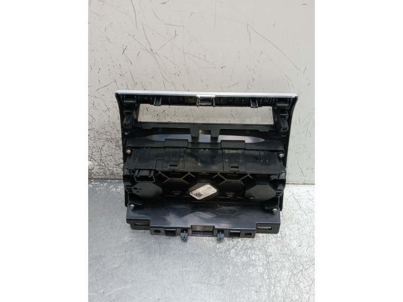 Recambio de mando calefaccion / aire acondicionado para renault clio v referencia OEM IAM 275100936R 970032 2019
