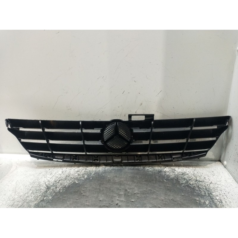 Recambio de rejilla delantera para mercedes-benz clase a (w169) a 160 cdi (169.006, 169.306) referencia OEM IAM  VER FOTOS 2004