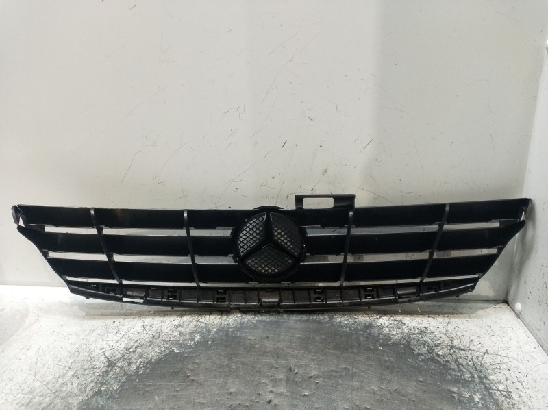 Recambio de rejilla delantera para mercedes-benz clase a (w169) a 160 cdi (169.006, 169.306) referencia OEM IAM  VER FOTOS 2004