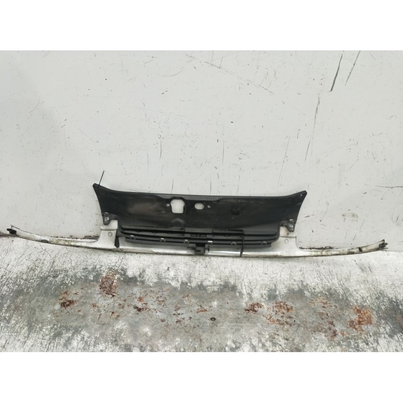 Recambio de rejilla delantera para renault clio ii (bb_, cb_) 1.2 (bb0a, bb0f, bb10, bb1k, bb28, bb2d, bb2h, cb0a,... referencia